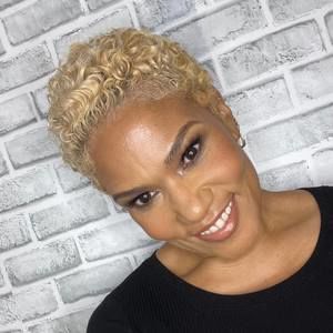 Meet your Posher, Dana